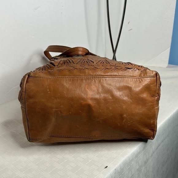 The Sak laser cut design tote - Picture 5 of 9